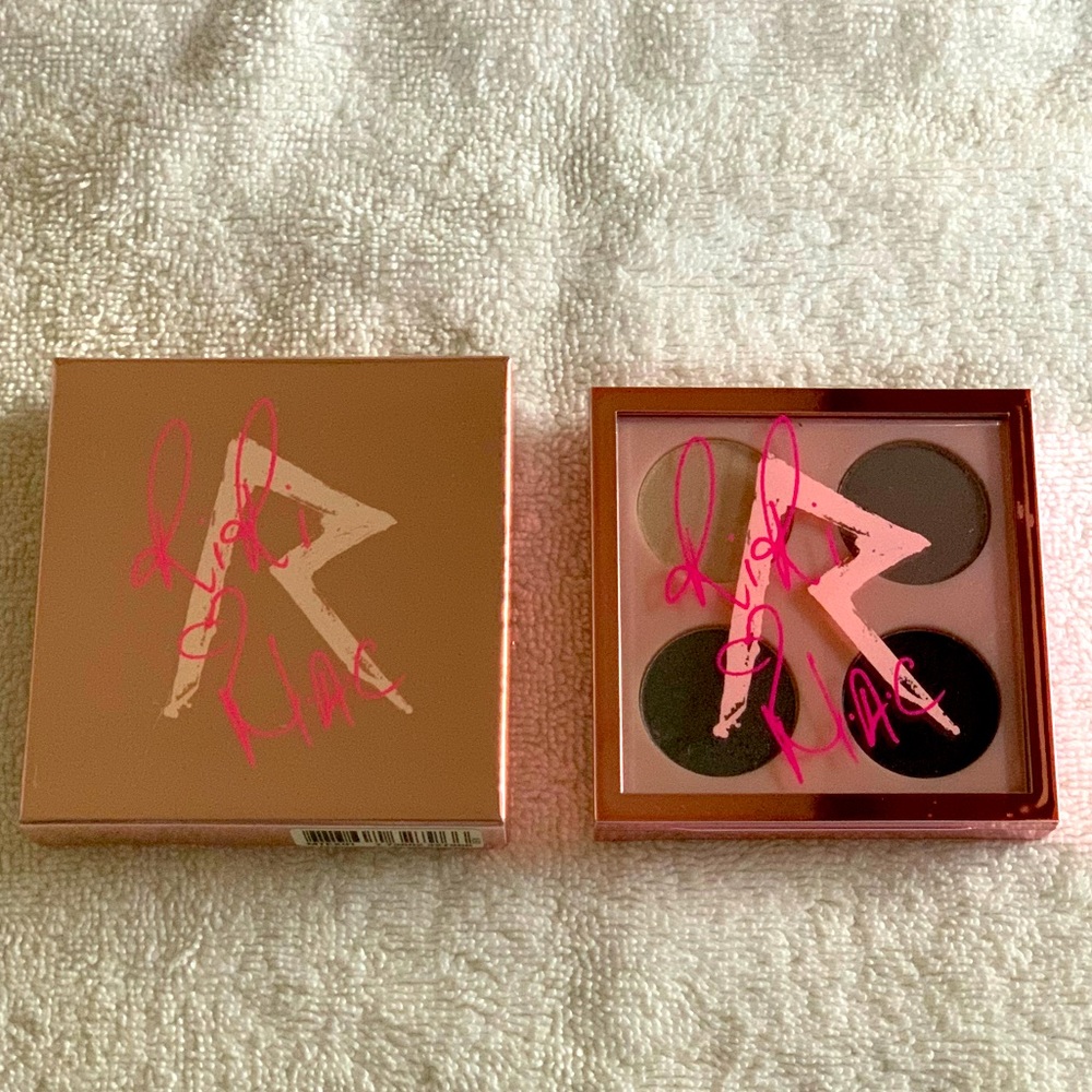 RiRi hearts MAC Smoked Cocoa eyeshadow palette